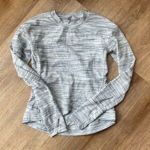 Lululemon S long sleeve shirt